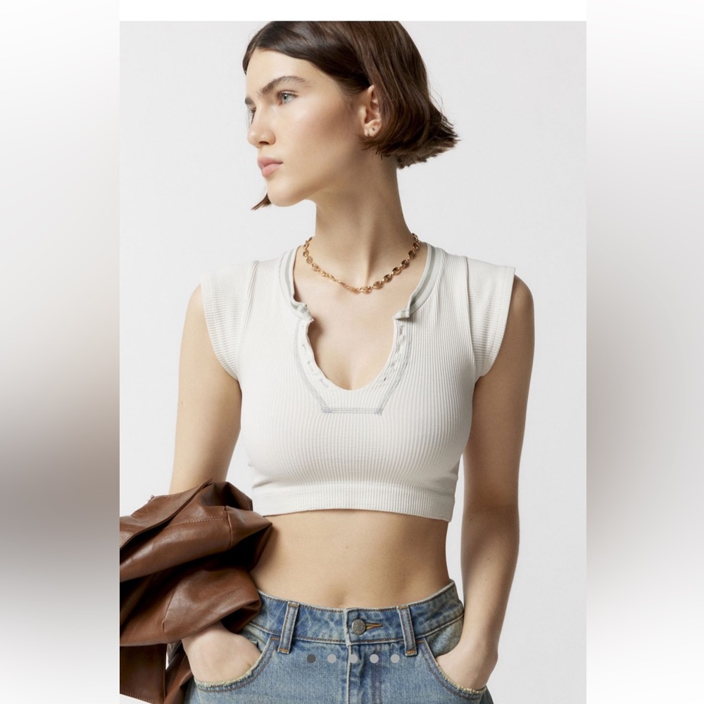 URBAN OUTFITTERS RARE not sold any more limited edition go for gold top